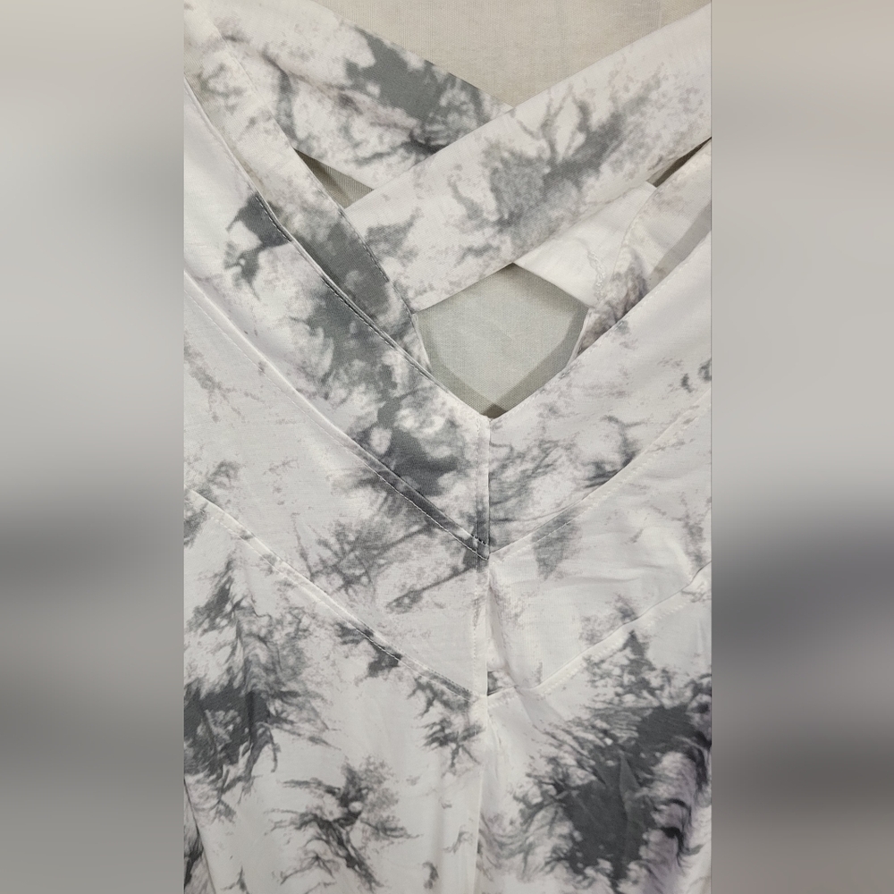 Blouse Long Sleeve 2XL Tie Dye 2XL Criss Cross on the back V-neck Front NWOT - Picture 3 of 6